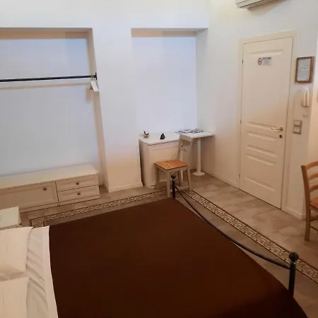In Piazzetta فندق مبيت وإفطار *