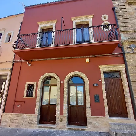 In Piazzetta فاستو