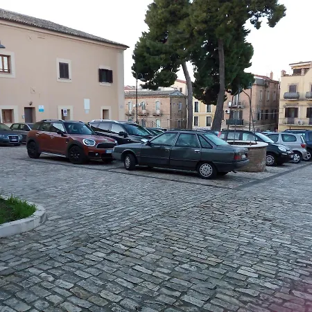 In Piazzetta * فاستو